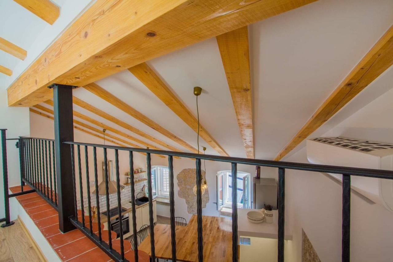 Apartmani Kraj Mora Црес Экстерьер фото